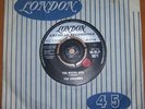 THE SHOWMEN 'The Wrong Girl'    soul 45 Ex