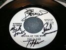 CLASH DEMO SIGNED JOE STRUMMER GROOVEY TIMES PUNK MINT