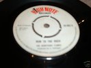 THE RIGHTEOUS FLAMES/GAYTONES RUN TO THE ROCK HS 052 £3