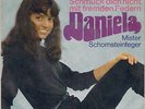 daniela - schmuck dich nicht mit fremden federn