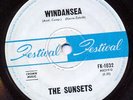 SUNSETS Windansea RARE primitive OZ beat surf 45 LISTEN