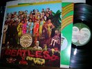 BEATLES LP Sgt.Peppers APPLE smas 2653 stereo & badges