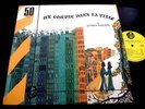 JANKO NILOVIC/UN COUPLE DANS LA VILLE/LIBRARY/MP 2000