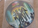 KISS LOVE GUN PICTURE DISC LP. MINT CON. NO 1022