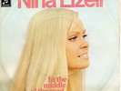 Sg. -   NINA LIZELL  -  IN THE MIDDLE OF THE ROAD
