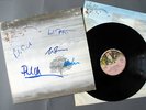 GENESIS WIND & WUTHERING SIGNED BY 5???? Gabriel???