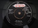 THE BEATLES - SHE LOVES YOU 7