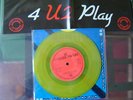 U2 - 11 O´CLOCK TICK TOCK YELLOW + EXCLUSIVE PVC WALLET