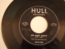 THE HEARTBEATS A THOUSAND MILES AWAY HULL RECORDS 45