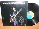 ROY ORBISON. SINGS.AUTOGRAPHED.