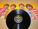 BEATLES UK SGT PEPPER LHCB MONO 1ST PRESS - YELL/BLACK