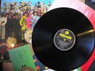 BEATLES SGT. PEPPER'S YELLOW BLACK PARLOPHONE PCS 7027