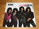 Kiss - Lick it up. Mit ORIGINALUNTERSCHRIFTEN