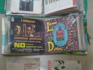 stock di circa 85 dischi 45 giri vinile vari autori in 2 raccoglitori dell'epoca