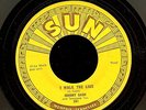 JOHNNY CASH - I WALK THE LINE - '56 SUN 45 / # 1 COUNTRY CLASSIC HIT