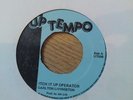 ITCH UP OPERATOR - CARLTON LIVINGSTON -  ROOTS REGGAE - ??