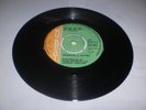 NU BEAT/HEY BOY HEY GIRL - DERRICK & PATSY [REGGAE]