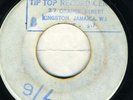 2012 UNKNOWN-LIVE & LOVE-SQUEEZING MY TOE-REGGAE 45 7