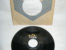 **** Joe Clay Duck Tail / Sixteen Chicks 45 VIK Records # 0211 NM+