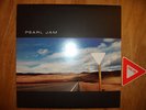 PEARL JAM : YIELD - VERY RARE VINYL LP - LONG DELETED.