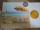 NEIL YOUNG on the beach REP D near mint  REP54014  Cover leichte Abnutzungen am