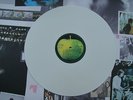 THE BEATLES WHITE ALBUM WHITE VINYL 2 LP WITH POSTER & 4 PICTURES NEAR MINT RARE