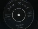 ROAST DUCK / HAND TO HAND  Lee Perry (Upbeat Coxsone Ska 1965) 