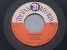 THE ROYALS - PICK OUT ME EYE / THINK YOU TOO BAD - TROJAN 662 - VERY GOOD COND.