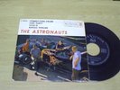 EP-THE ASTRONAUTS-COMPETITION COUPE-1964-SPAIN-PORTADA BUENA VINILO CON MARCAS-
