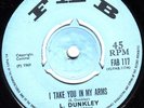 L DUNKLEY/SKINHEAD REGGAE/FAB 117/I TAKE YOU IN MY ARMS - DAPNHEY REGAY..EX+