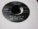 10W M- The Pixies Three love me love me Mercury 45 rpm 72357 side 2 your w