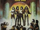 KISS Love Gun 1977 US ORG LP with Gun MINTY  Metal GENE SIMMONS
