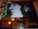 LP MITTEN INS OHR VON 1971