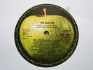 THE BEATLES WHITE ALBUM DOUBLE LP COMPLETE WITH PHOTOS & POSTER NEAR MINT..