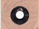 Authentic JIM REEVES autograph on RCA 45 