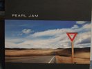 Pearl Jam - Yield VINYL RECORD. ORIGINAL PRESS in VG+ Condition