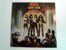 Kiss Love Gun With Paper Gun