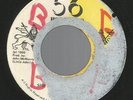 LITTLE JOHN - SHE GETTING JEALOUS / VERSION              7