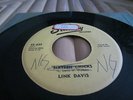 STARDAY 45-235   Link Davis - Sixteen Chicks '56     TEXAS ROCKABILLY  