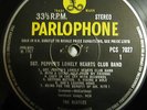 BEATLES SGT PEPPER PCS 7027 YELLOW BLACK STEREO RARE + CUT-OUT VINYL ORIGINAL