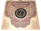 Santa Claus hides in the phonograph 