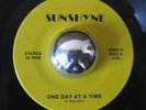 SUNSHYNE modern soul boogie One Day At A Time 45 HEAR