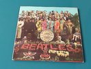 BEATLES SGT. PEPPER RARE UK BLACK YELLOW PARLOPHONE STEREO PCS 7027 LP ALBUM