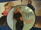 OLIVIA NEWTON-JOHN Totaly Hot (1978 12