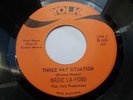 NADIE LA FOND -  Three Way Situation 7'  VG+ Listen