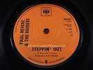 PAUL REVERE & RAIDERS = Steppin' Out = NEAR MINT = CBS 202003 = Beat Garage Fuzz