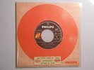 CLAUDE FRANCOIS SP JUKE BOX UNE PETITE LARME M A TRAHI / MENTEUR OU CRUEL