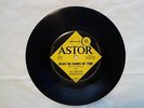 Masters Apprentices- Undecided -  Aust 1966 Astor garage punk  45 VG+