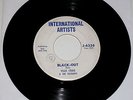 VERY RARE GARAGE SURF 45 VILAS CRAIG & THE VISCOUNTS-BLACK OUT HEAR IT