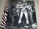 BIG AUDIO DYNAMITE - THIS IS BIG AUDIO DYNAMITE RARE HAND SIGNED VINYL LP /CLASH